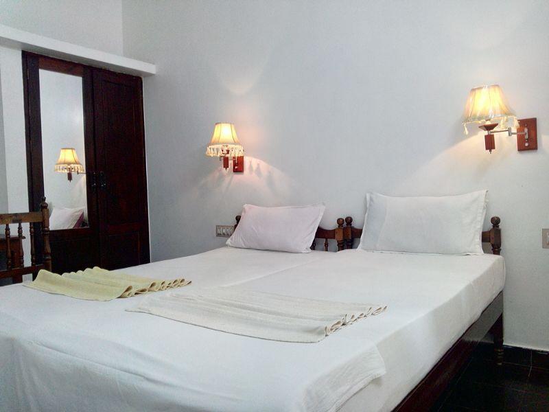 Beach Florra Inn Kovalam Oda fotoğraf